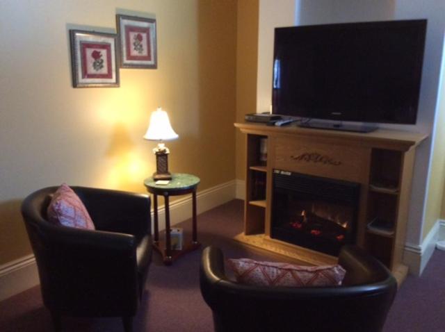 The Continental Inn Tomales Bilik gambar