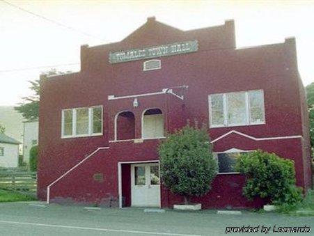The Continental Inn Tomales Servis gambar