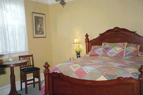 The Continental Inn Tomales Bilik gambar